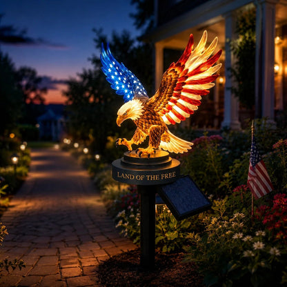 🔥LAST DAY 50% OFF – Solar Eagle Garden Light – A Glowing Tribute to American Freedom