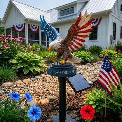 🔥LAST DAY 50% OFF – Solar Eagle Garden Light – A Glowing Tribute to American Freedom