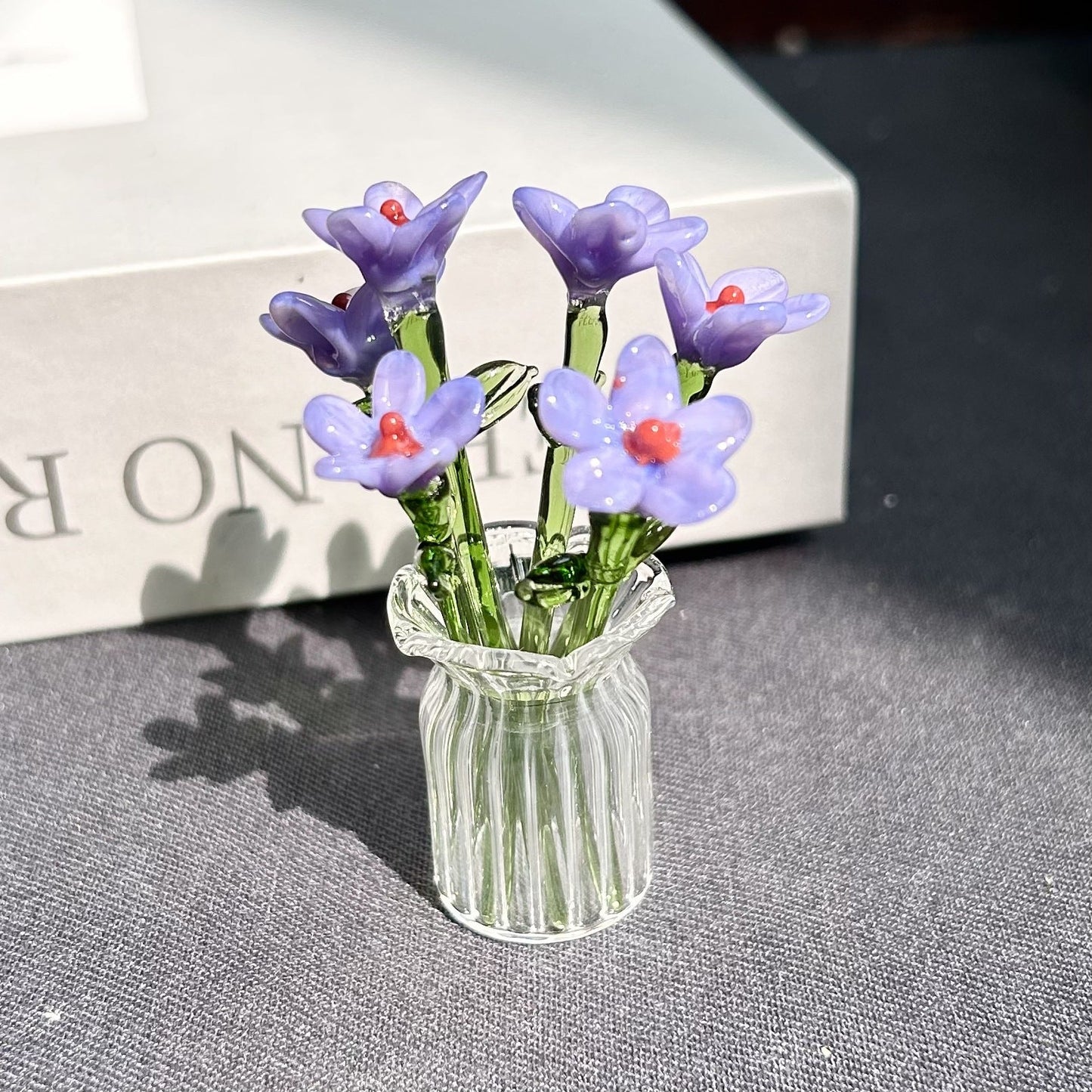 1 Set (7 Flowers+1 Vase) Handcrafted Mini Glass Artificial Flower Ornaments