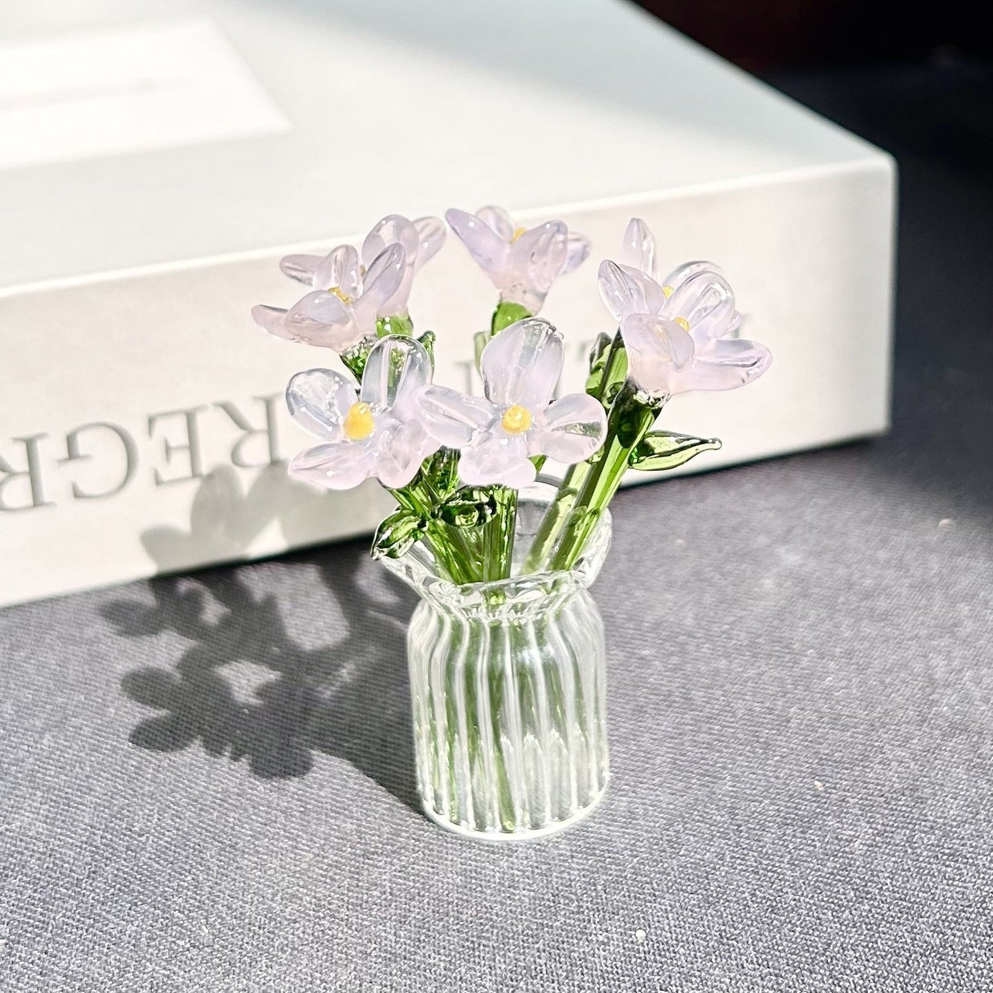1 Set (7 Flowers+1 Vase) Handcrafted Mini Glass Artificial Flower Ornaments