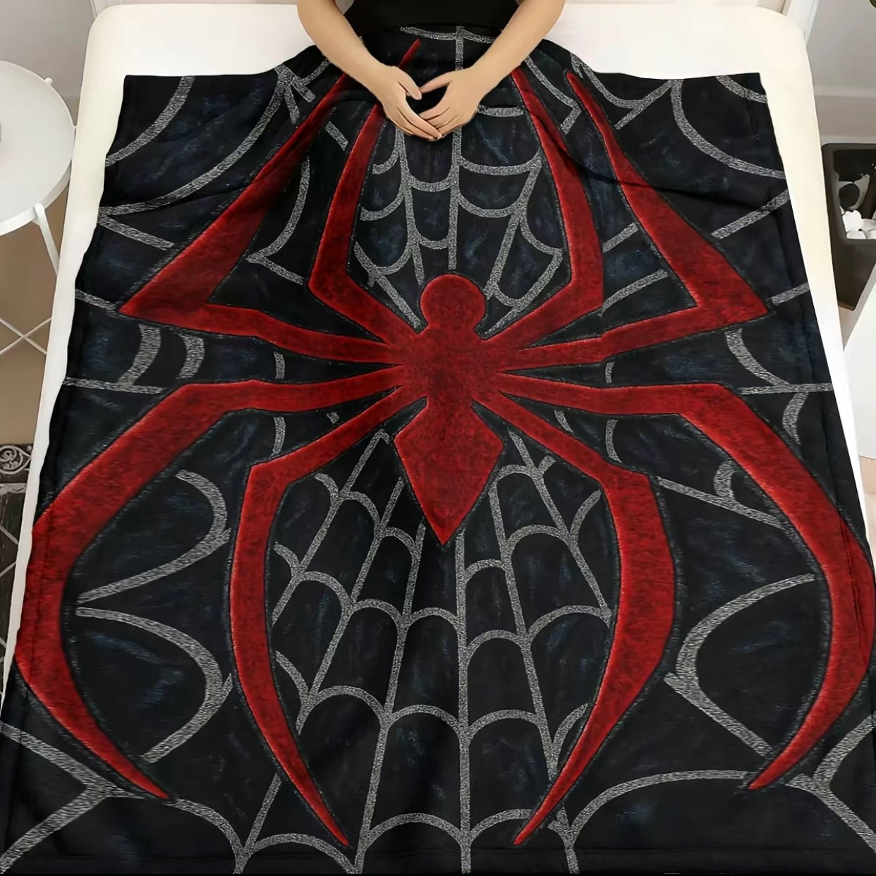 Spider Web Pattern Flannel Blanket